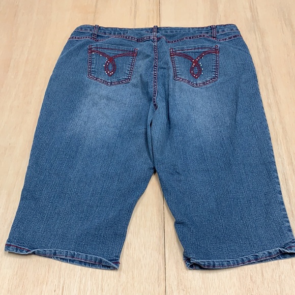 Women cotton farm jeans shorts blue fits size 20w - Picture 2 of 5